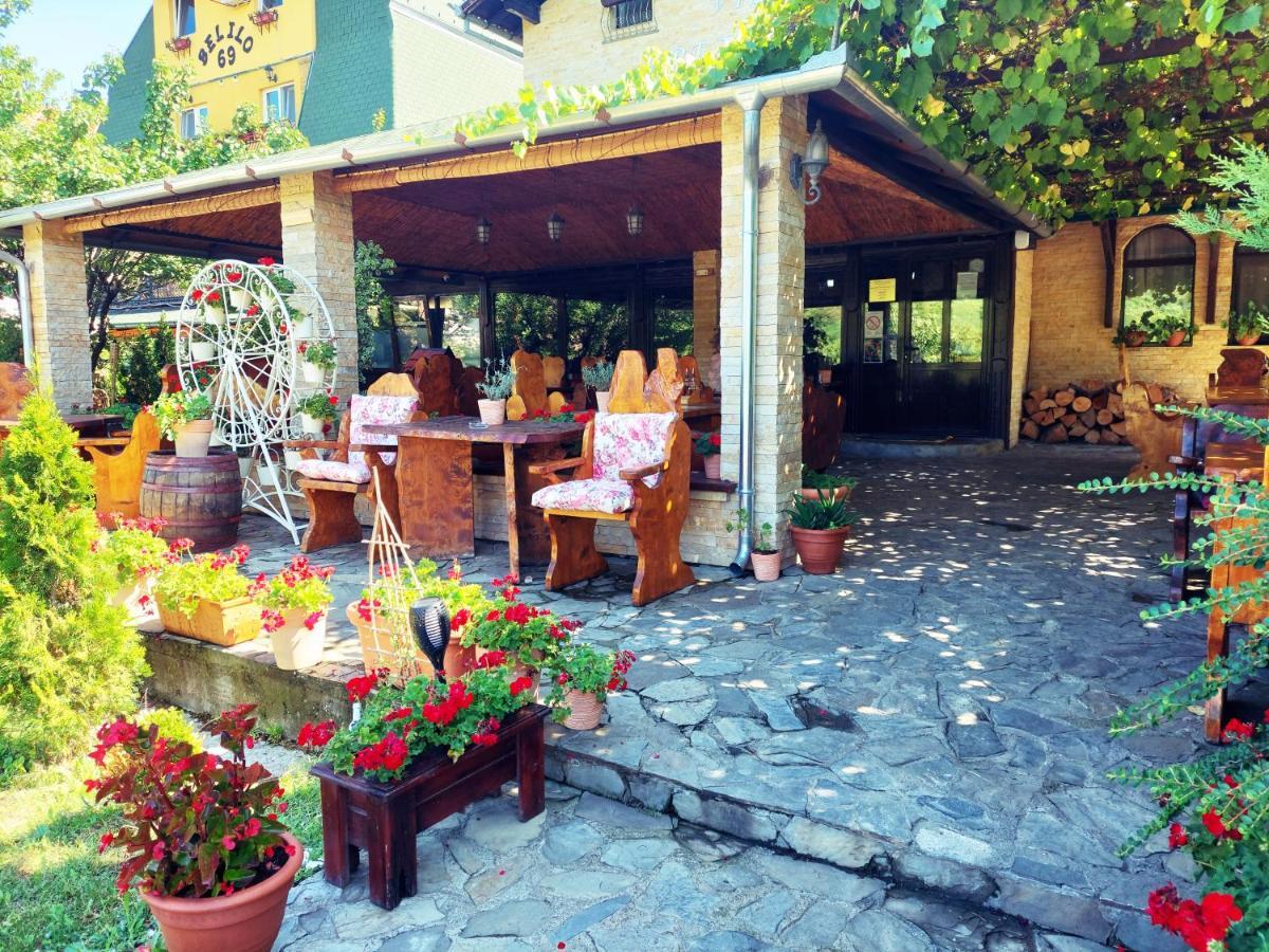Vila Prezident Sremski Karlovci Exteriör bild